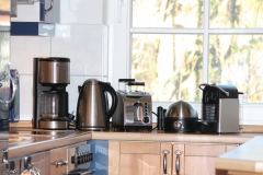 Moderne Küchengeräte inkl. Nespressomaschine